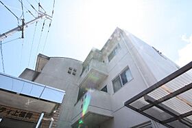 香川県高松市上福岡町（賃貸マンション2LDK・2階・61.64㎡） その1