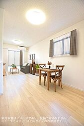 メルベーユ　B 1階1LDKのリビング/ダイニング