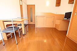 レオパレスBERGA 1階1Kのリビング/ダイニング