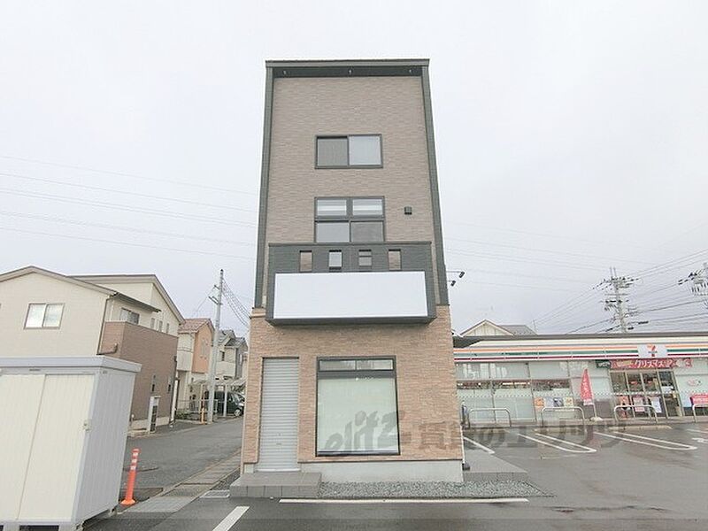 格安】近江八幡貸事務所 二階建て 家賃8,8000円 (敷金・礼金 