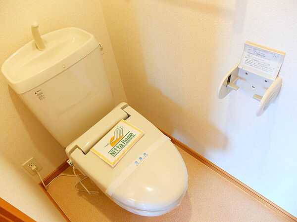 画像7:暖房便座トイレです＊