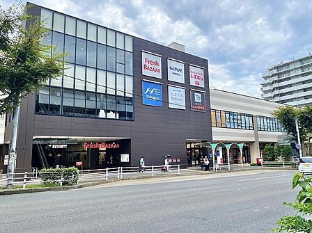 フレッシュバザール神戸ビエラ明舞店　約m