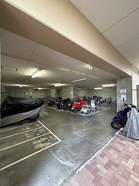駐車場を拡大表示