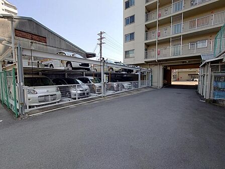 敷地内駐車場！最新の空き状況はお調べしますので、お気軽にお尋ねください。