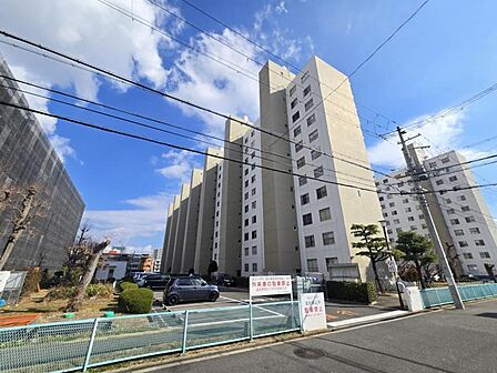 中学校が近く、部活帰りで帰宅が遅くなってしまうお子様でも安心!
