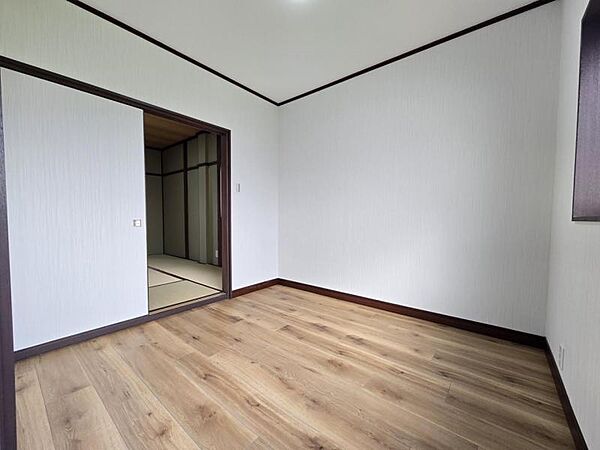 洋室を拡大表示