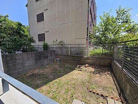専用庭付き！趣味の幅も広がりそうですね！