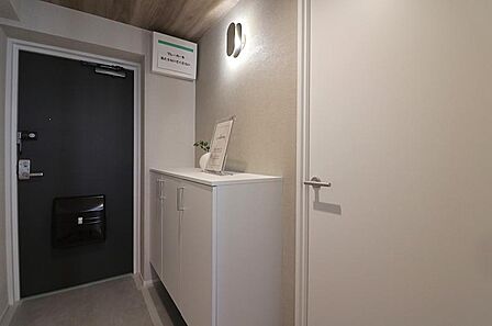 室内にいるときの鍵の安全性を高めるU字ロック!