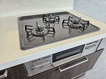 3口コンロでお料理の幅が広がりますね!