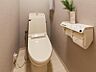 トイレ：使いやすいサイドパネル仕様の温水洗浄便座付トイレです！