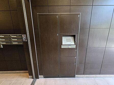 留守の間でも荷物が受け取れる便利な宅配ボックス!