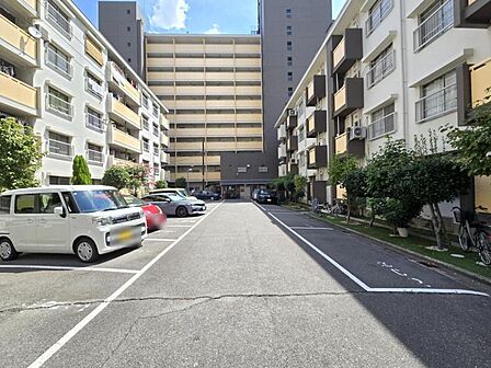 敷地内駐車場！最新の空き状況はお調べしますので、お気軽にお尋ねください。