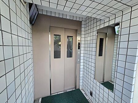 エレベーター付きなので重い荷物等もラクラク運べます！