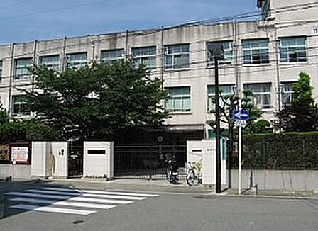 東三国小学校