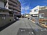 外観：しっかり舗装もされているので、ベビーカーや自転車で通っても快適に通行できます
