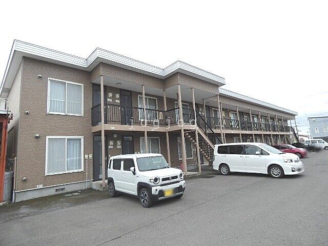 8 / 16