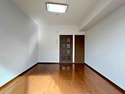 プレアール教育大前 3階1Kのリビング/ダイニング