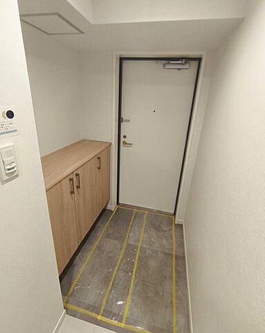 玄関 JR京葉線 葛西臨海公園駅 徒歩18分