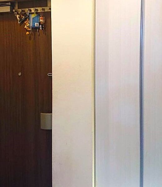 玄関を拡大表示