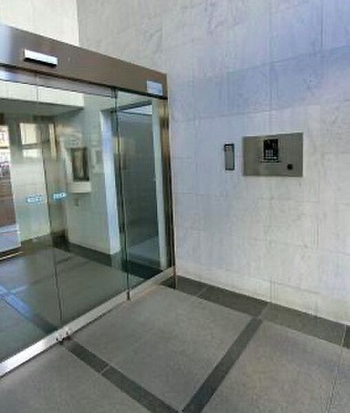 エントランスを拡大表示