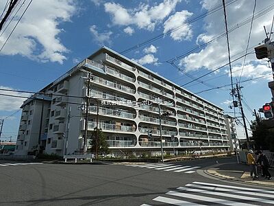 外観：JR「高槻」駅徒歩11分・阪急「高槻市」駅徒歩14分