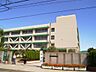 周辺：茨木市立北中学校（532m）