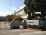 周辺：茨木市立春日丘小学校（633m）
