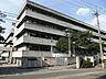 周辺：吹田市立千里丘中学校（517m）