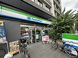 【コンビニエンスストア】ファミリーマート 中野南台三丁目店まで197ｍ