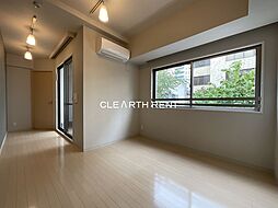 ★窓が大きな7.8帖の開放感のある住空間★