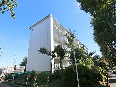 外観:「宮前平」駅へ徒歩17分の緑豊かで閑静な住環境です。全体総戸数1023戸のビッグコミュニティ物件です。 外観:「宮前平」駅へ徒歩17分の緑豊かで閑静な住環境です。全体総戸数1023戸のビッグコミュニティ物件です。