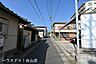 外観：前面道路含む現地写真