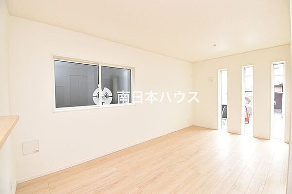 リビング/ダイニングを拡大表示