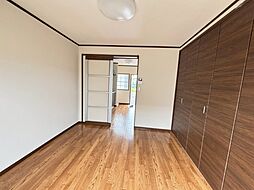 レジデンスみやま E棟 102号室 1階1DKのリビング/ダイニング