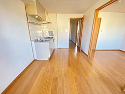 メゾンエレガント III 101号室 1階2DKのリビング/ダイニング