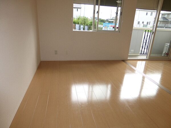 apartment 茨城県那珂市菅谷
地図を見る