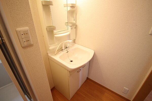 apartment 茨城県那珂市菅谷
地図を見る