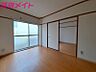 リビング/ダイニング：同物件別室の写真です