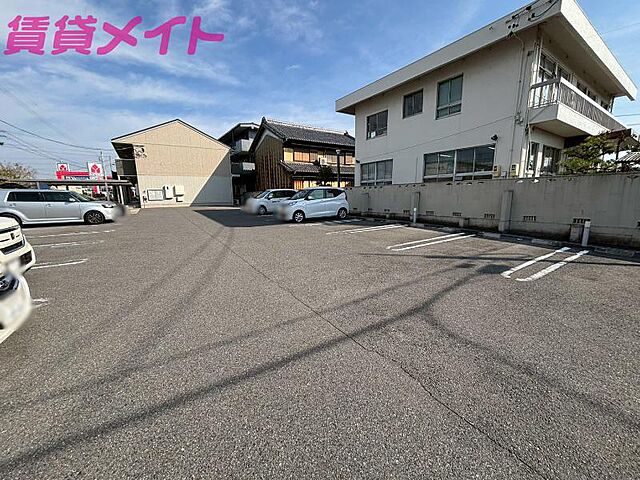 6 / 13