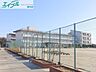 周辺：川越町立川越南小学校 968m