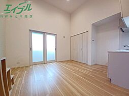 ＣＲＥＡ 2階ワンルームのリビング/ダイニング