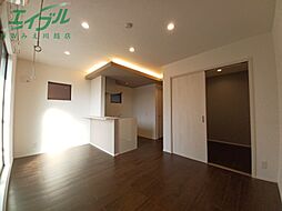 ＡＺＵＲ東富田 2階1LDKのリビング/ダイニング