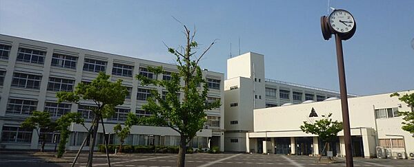 画像18:三重県立四日市工業高等学校