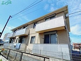 ラヴィタシア  ｜ 三重県四日市市城西町（賃貸アパート1LDK・2階・48.72㎡） その1