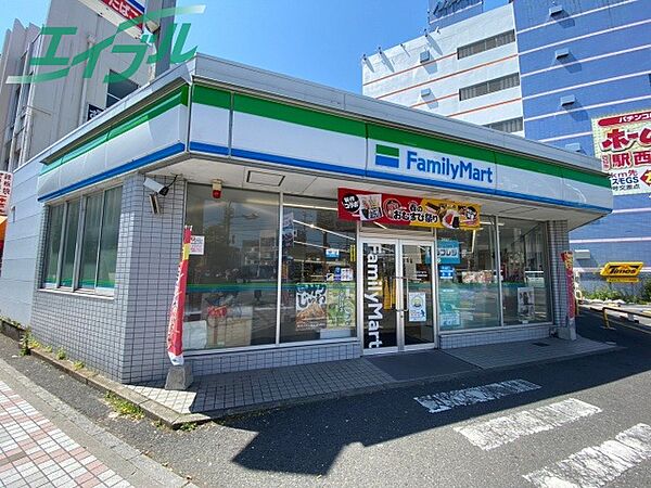 画像18:ファミリーマート　四日市西新地店