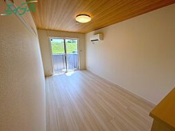 エスポワールII 1階ワンルームのリビング/ダイニング