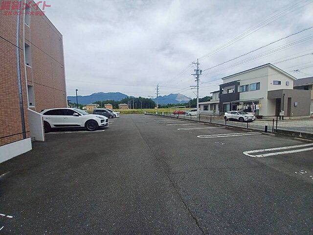 6 / 9