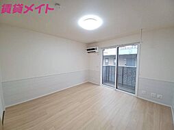 響 2階1Kのリビング/ダイニング