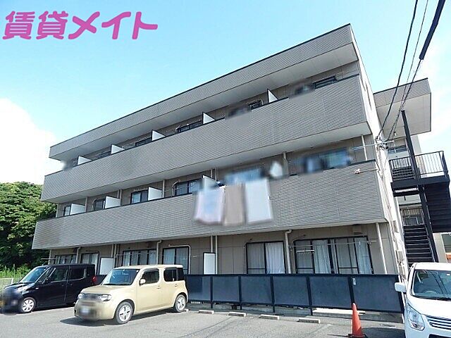 4 / 23