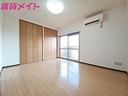 近鉄鈴鹿線 鈴鹿市駅 徒歩23分の賃貸マンション 3階1Kのリビング/ダイニング